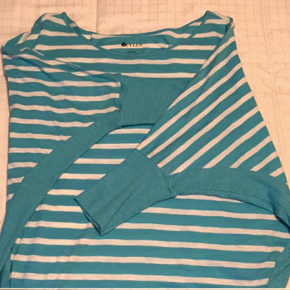 Turquoise and white Dolman Style Top - Picture 2 of 3